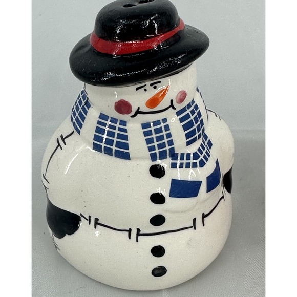 The Finishing Touch American Greetings Mr. and Mrs. Snowman Salt Pepper Shakers - Picture 3 of 8